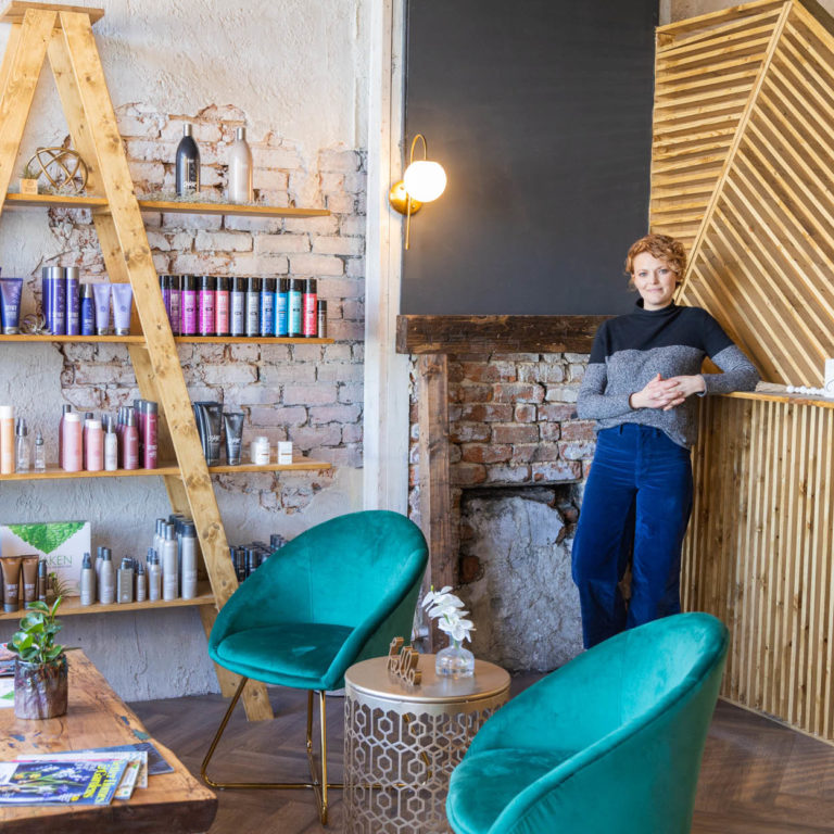 Old Town Lilburn's Salon Nine Seven interior image